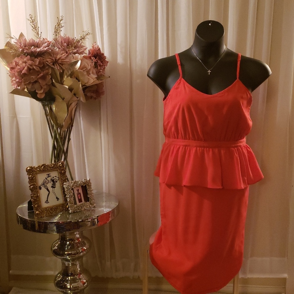 Buttons Versatile peplum dress...